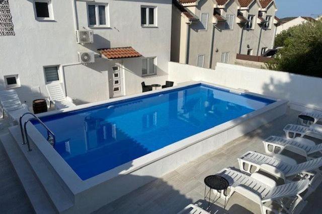 Sea-Views Brazza Apartments With Private Pool Milna  Buitenkant foto
