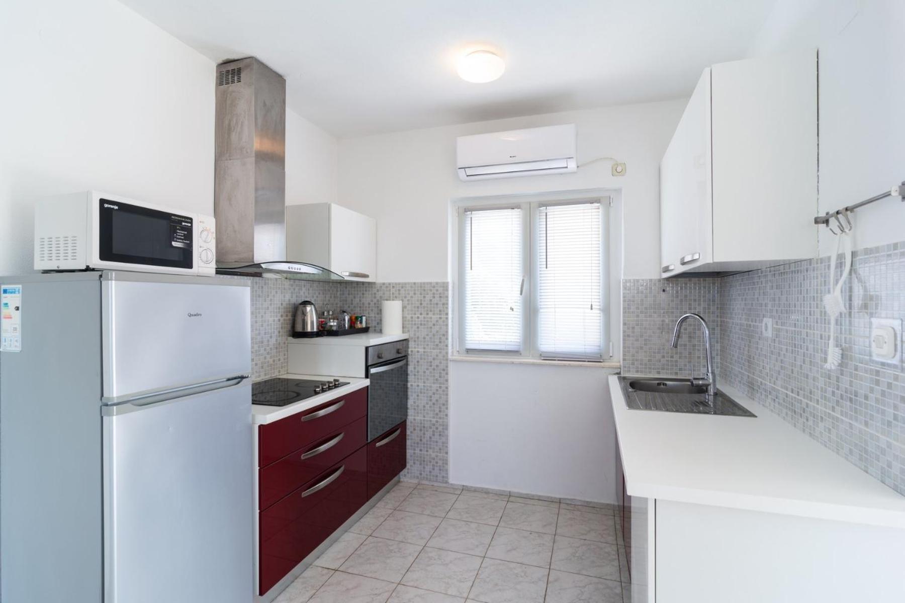 Sea-Views Brazza Apartments With Private Pool Milna  Buitenkant foto