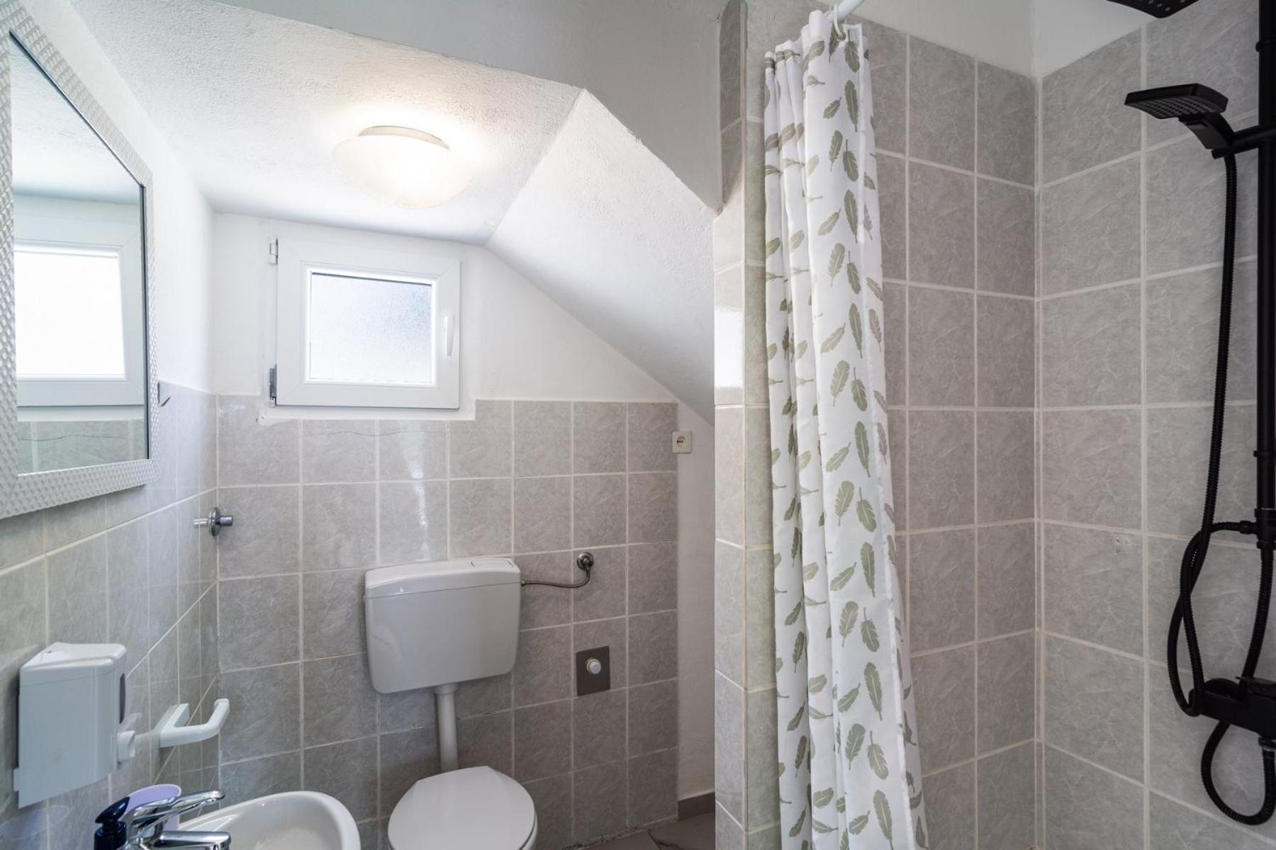 Sea-Views Brazza Apartments With Private Pool Milna  Buitenkant foto